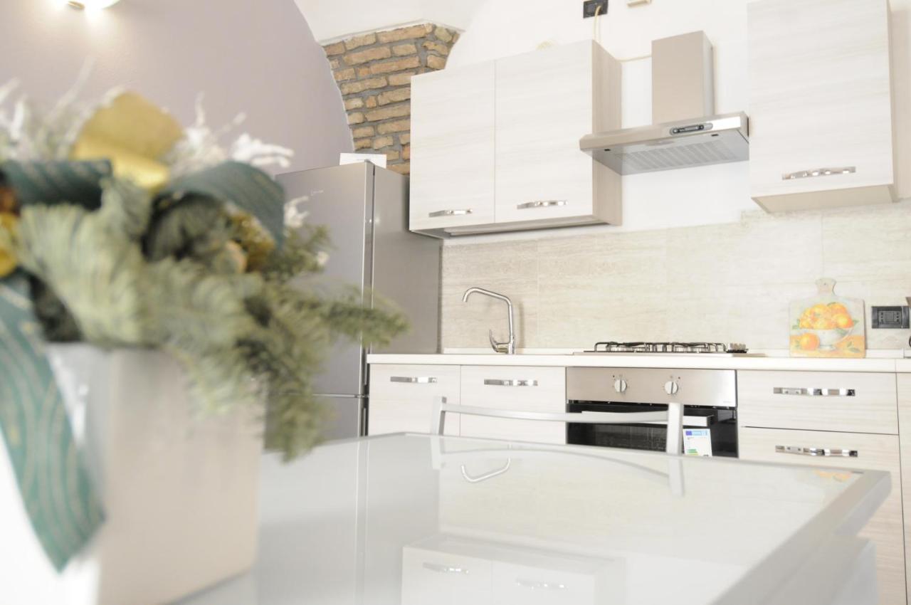 St. George Apartment Lovere Bagian luar foto